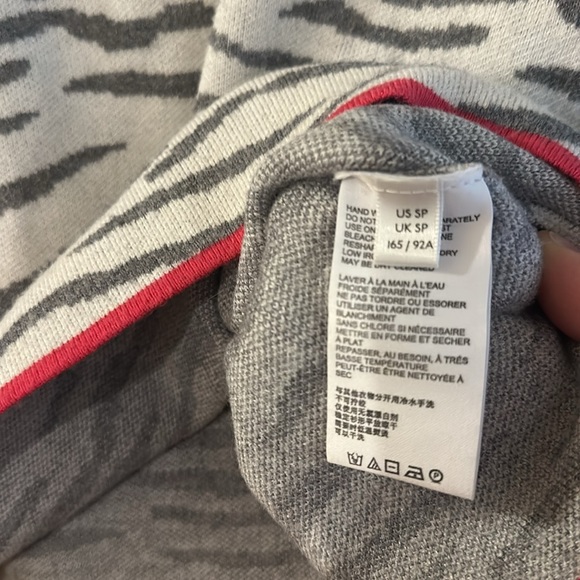 Anthropologie Women’s Lizzie Mock Neck Zebra Tiger Print Sweater Gray Size Small - Picture 8 of 13